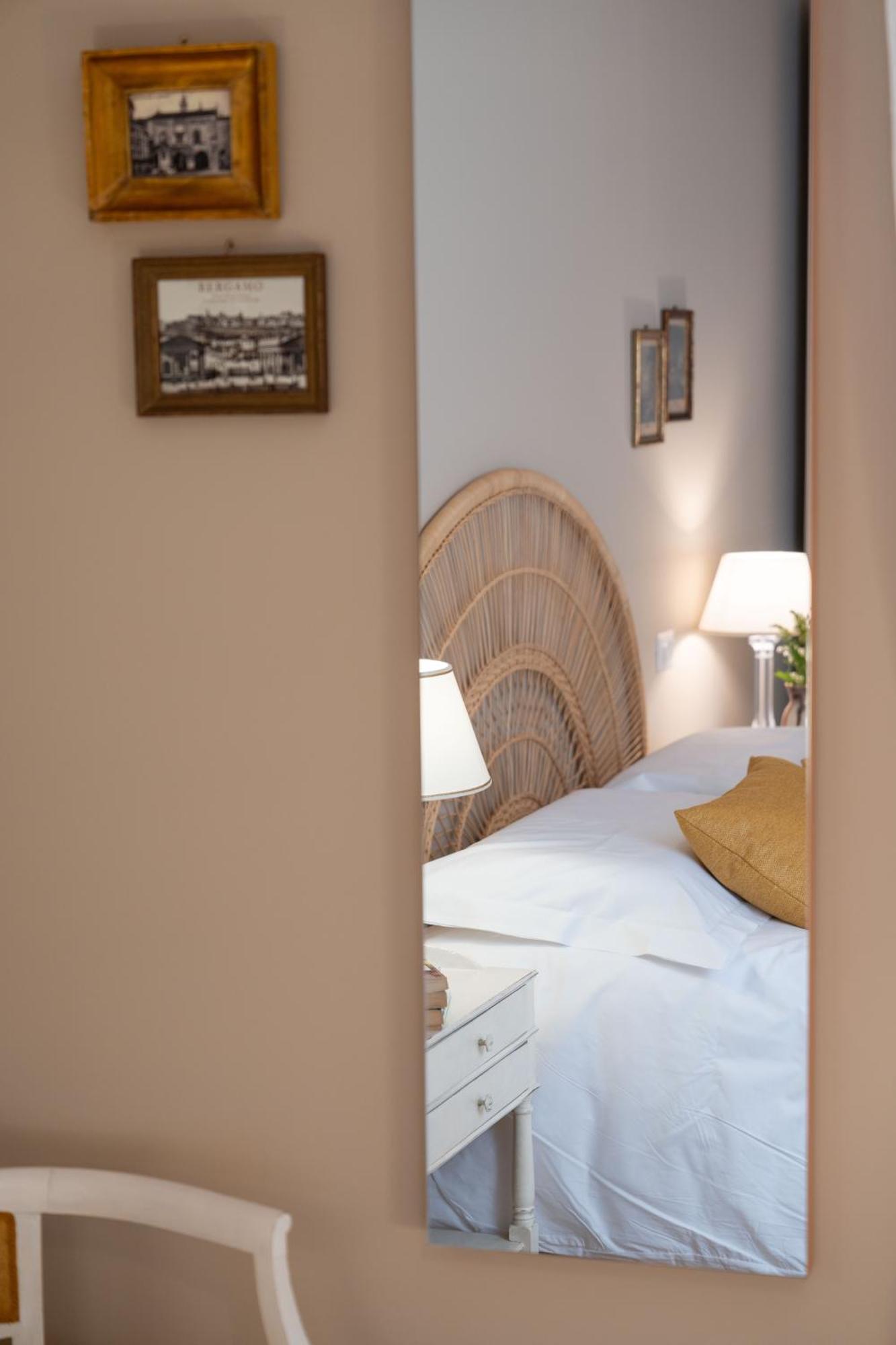 La Farfalla Blu - Boutique Apartment Bergamo Eksteriør billede